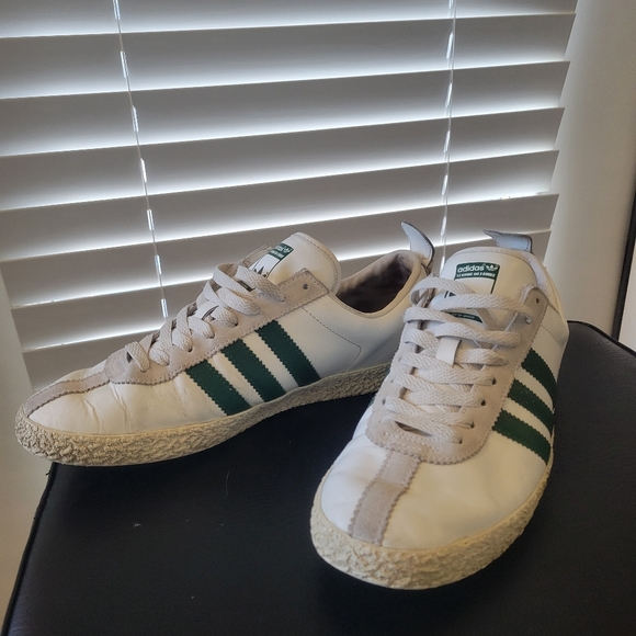 Adidas sz 10 shoes La Marque Aux 3 Bandes - Picture 2 of 5